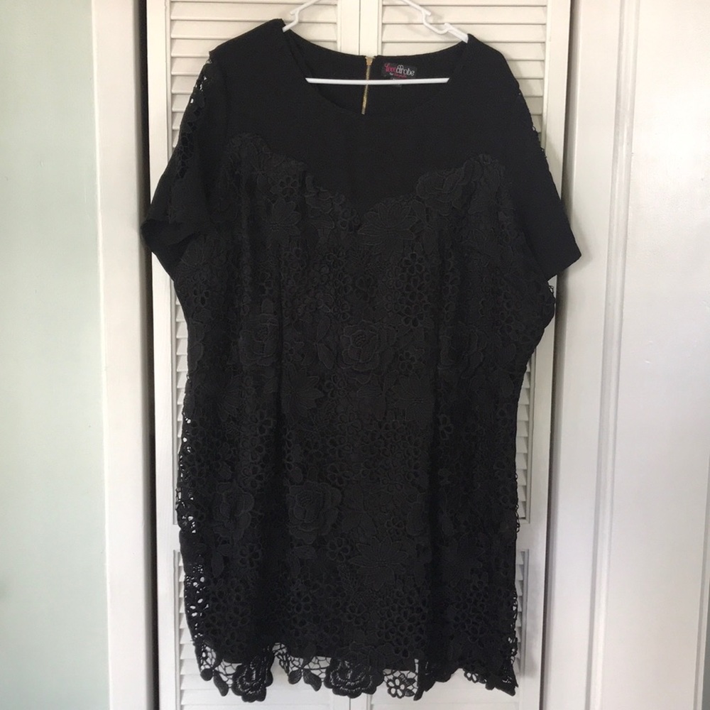Short sleeve gorgeous lace black dress